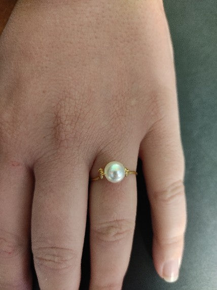 Anillo una perla alambre fino