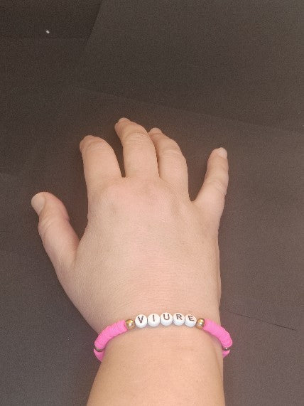 Pulsera con palabras inspiradoras