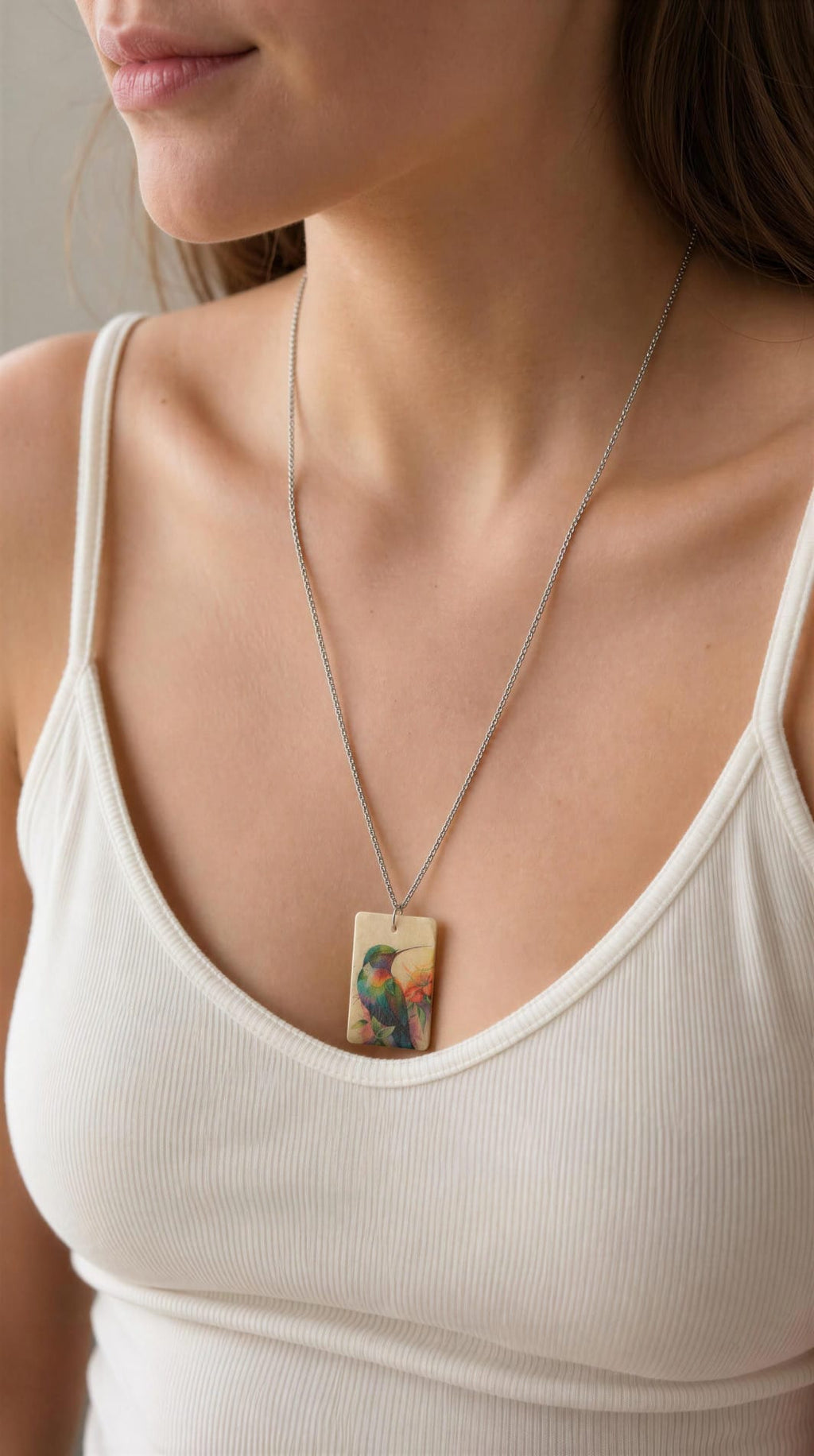 Collar con imagen de colibrí