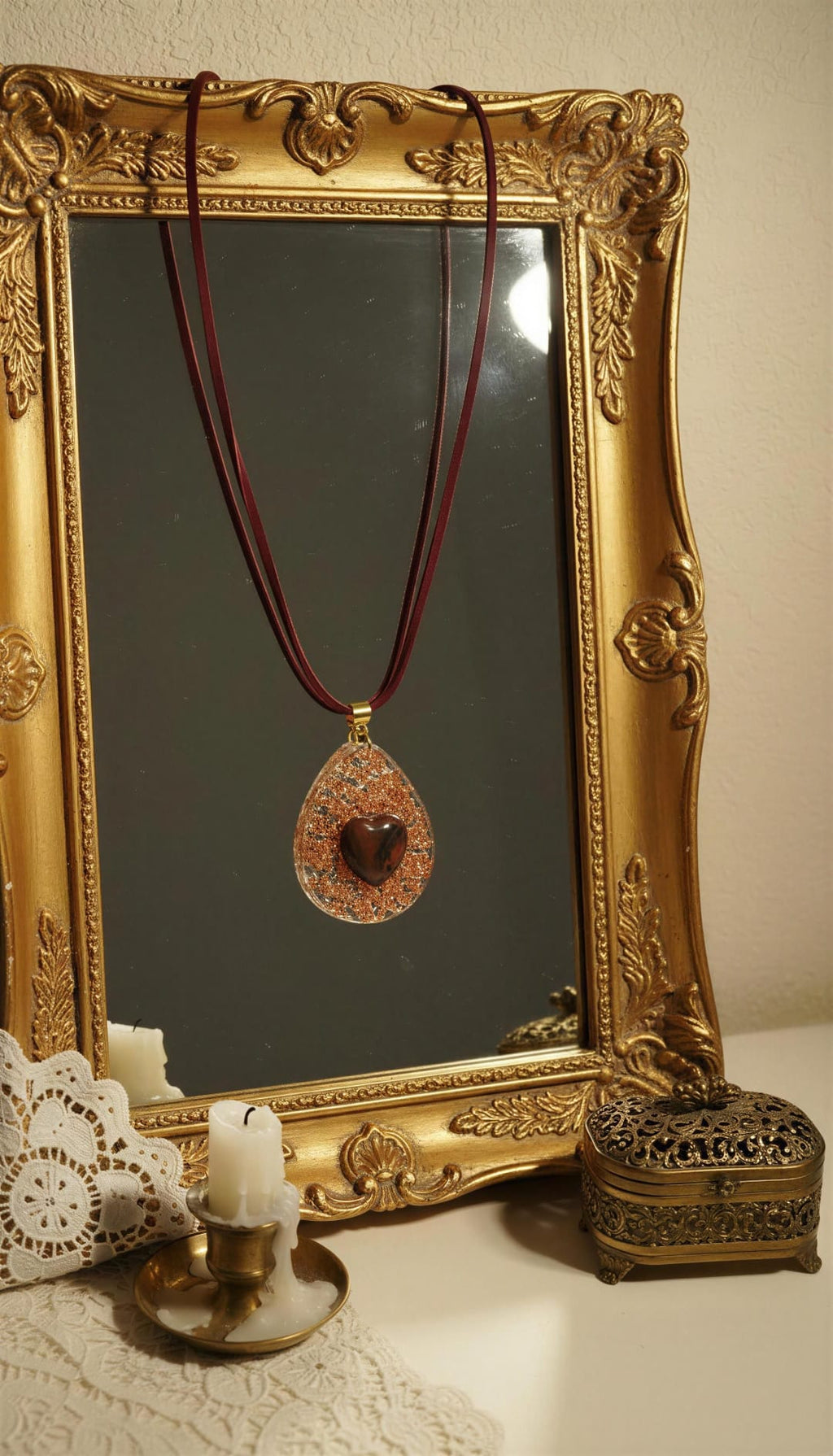 Lagrima con corazón de jaspe rojo
