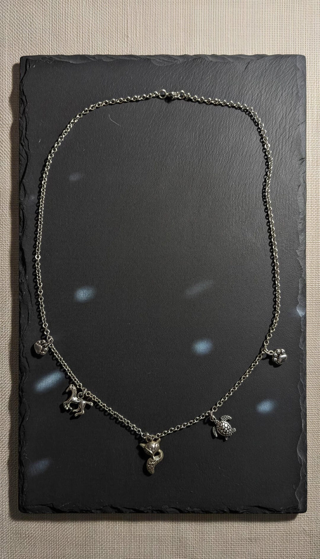 Collar Acero plateado con dijes motivos de animales