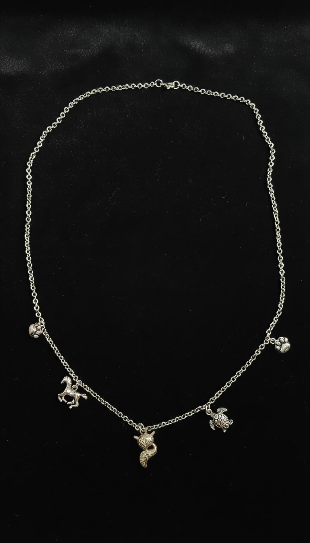 Collar Acero plateado con dijes motivos de animales